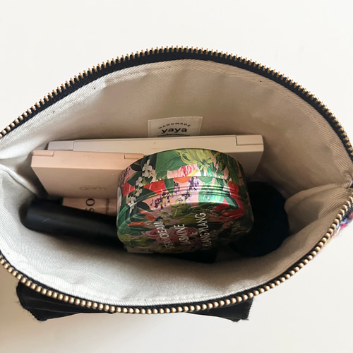 受注生産】 ツイードフリルポーチ（3色から1色お選び下さい。） ポーチ  