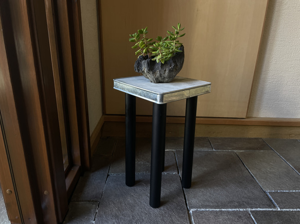 スツール　サイドテーブル　腰掛け椅子【セメント/モルタル/コンクリート】 2枚目の画像