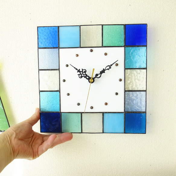 25㎝角・ステンドグラスの掛時計・モザイクk25（ブルー系）【新作2024】受注制作 3枚目の画像