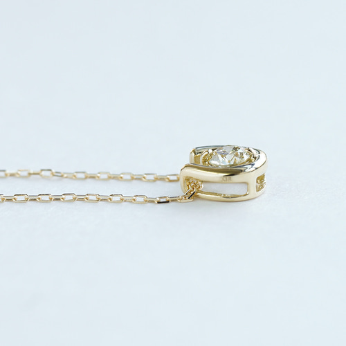 K18 ダイヤモンドネックレス 0.1ct ホースシュー 馬蹄 一粒 K18 ダイヤモンドネックレス 0.1ct ホースシュー 馬蹄 一粒