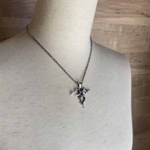 炎がモチーフの民族模様「フレイム アイヌ ペンダント」 ペンダント