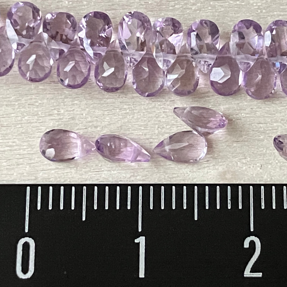 6粒　ハンドメイド素材　天然石ビーズ　宝石質ライトカラーアメジスト　ペアシェイプ 2枚目の画像