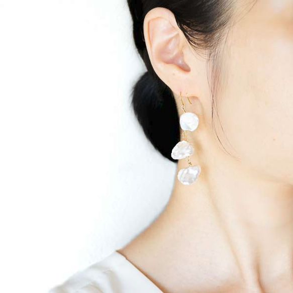K14gf 美麗健康耳環，淡水罌粟珍珠，3 瓣 第4張的照片