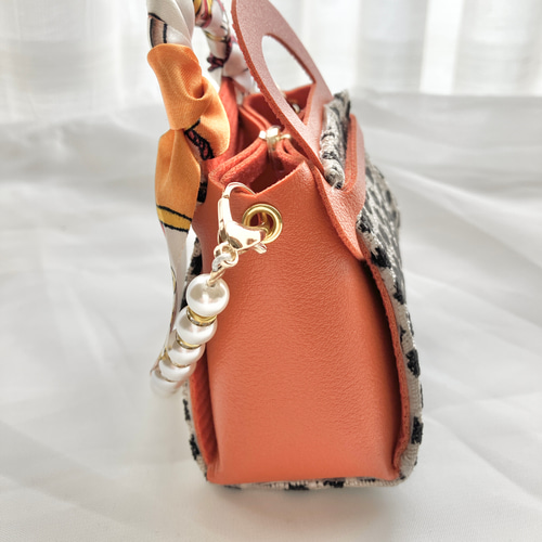 バックチャーム ミニバック オレンジ ビタミンカラー パール持ち手付き