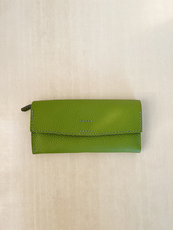 春色シュリンクレザーの長財布　フラップ型長財布　大容量の財布　柔らかい革 3枚目の画像