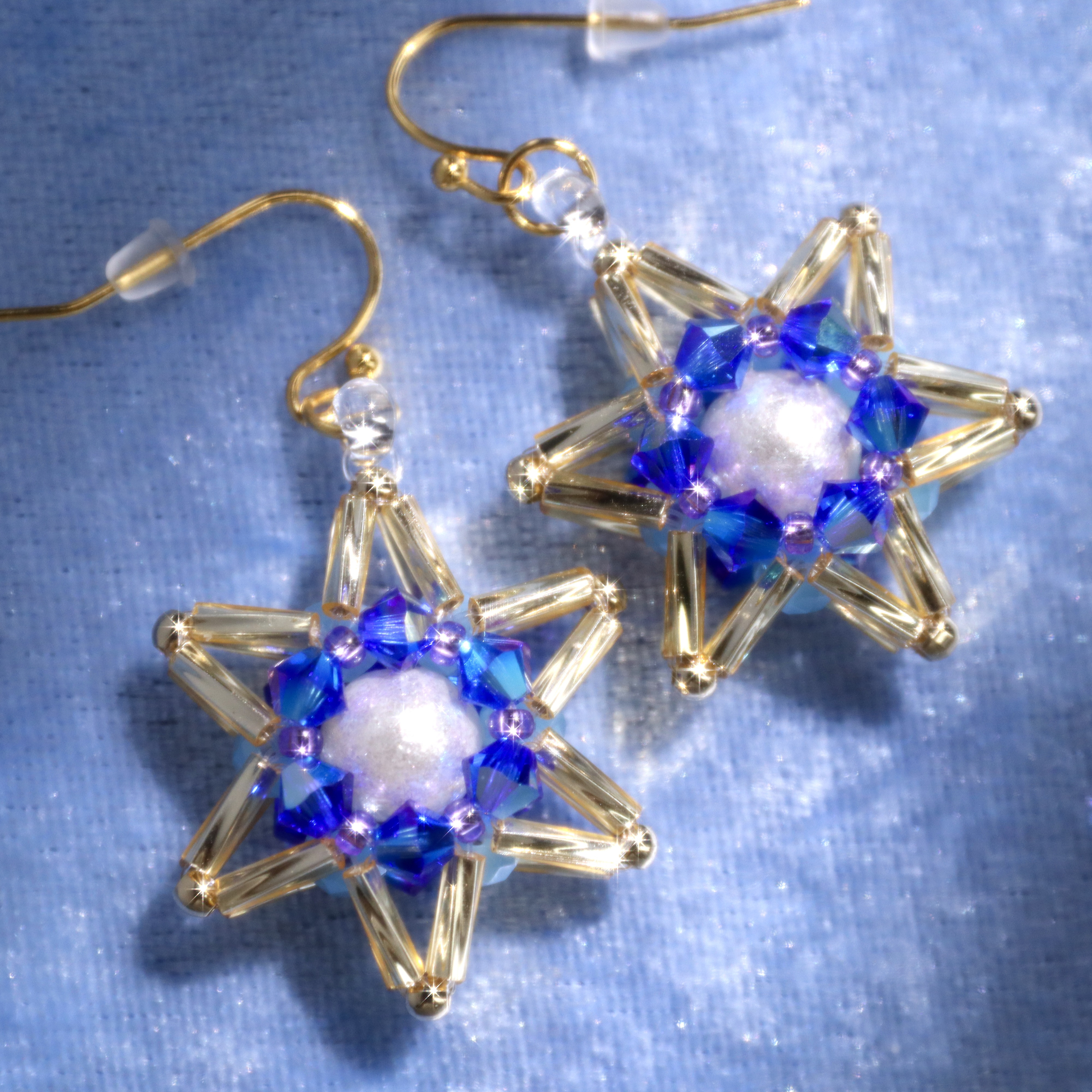 パールとクリスタルビーズの六芒星ピアス/イヤリング( ブルー ゴールド )