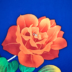 帯のタペストリー　鮮やかな青に咲く薔薇　着物リメイク インテリア　掛け軸 　正月飾り　ギフト　古民家　壁飾り　日本　土産 5枚目の画像