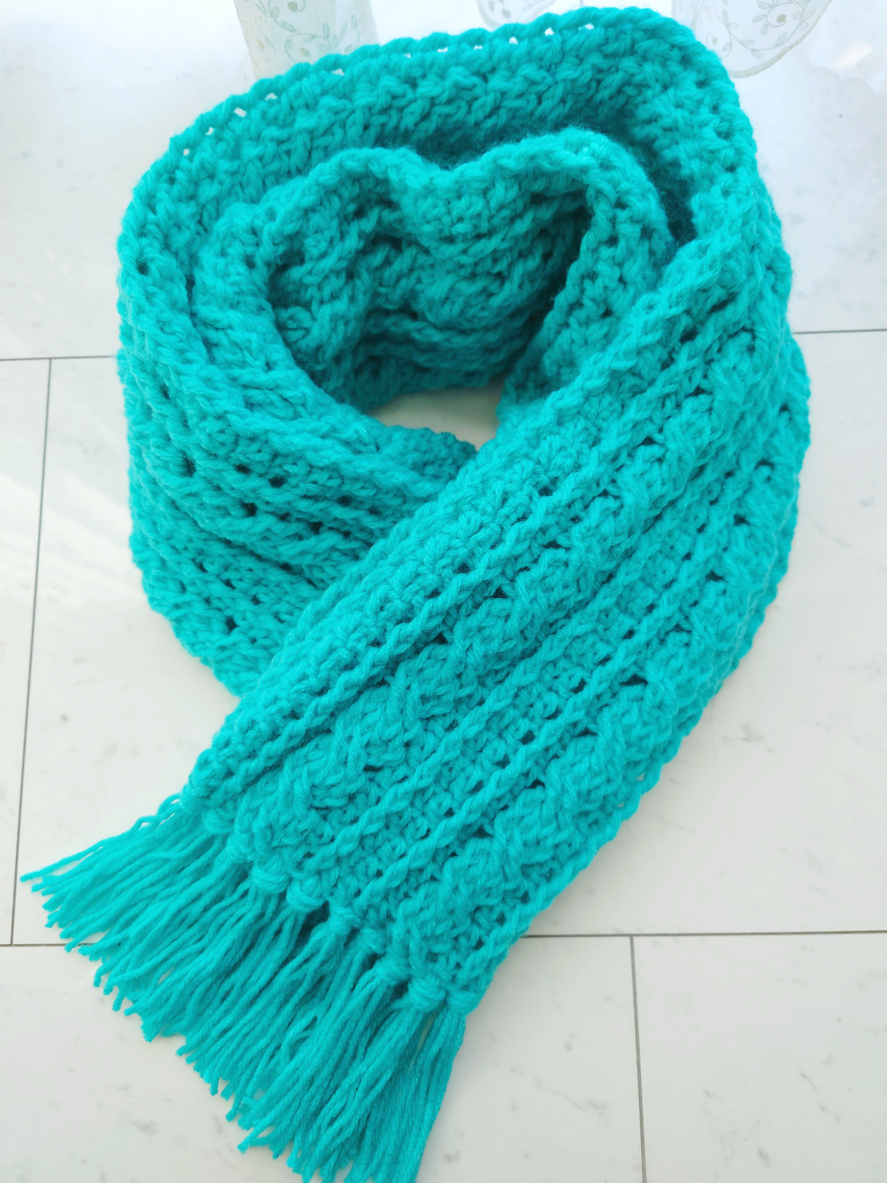 マフラー アラン模様 ボリューム フリンジ ブルー 青 編み 手編み 編み物