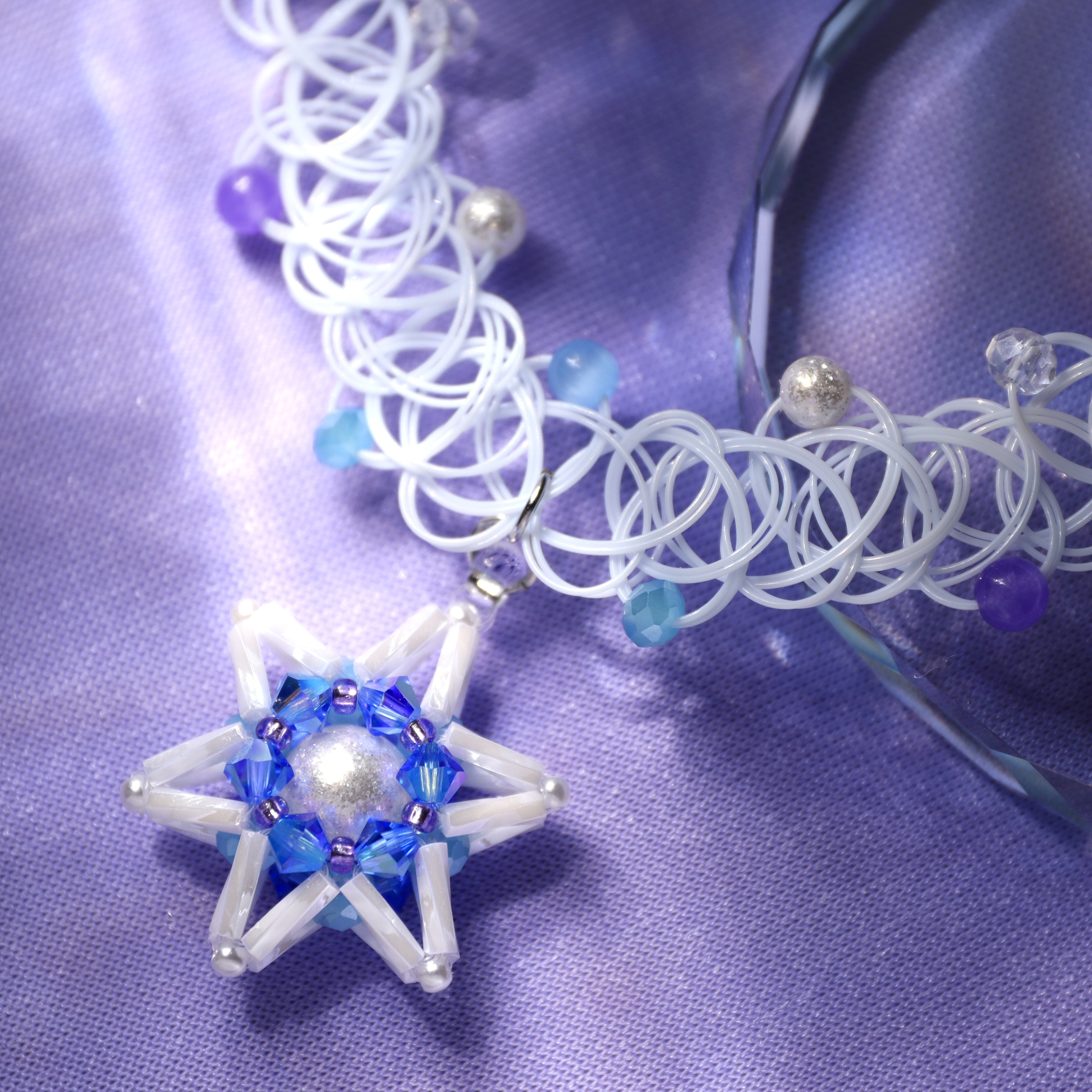 パールとクリスタルビーズの六芒星タトゥーチョーカー90年代風( ブルー ホワイト )