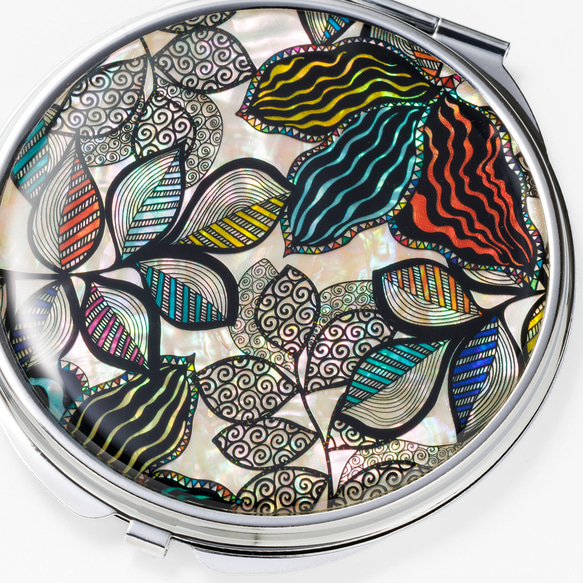 天然貝 コンパクトミラー（ラストリーフ）シェル・螺鈿アート｜プレゼント・ギフトにおすすめ 4枚目の画像