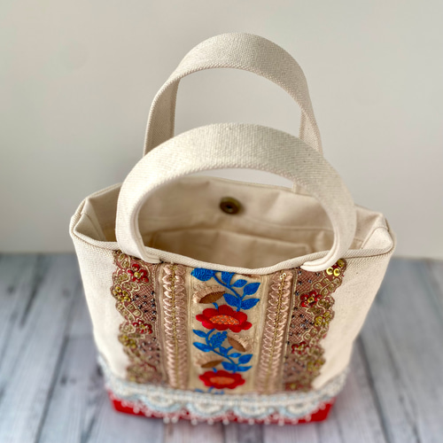 コアラ　インド刺繍ホワイト　トートバッグ　ハンドメイド コアラ トートバッグ インド刺繍ハイクラスと合皮 ハンドメイド