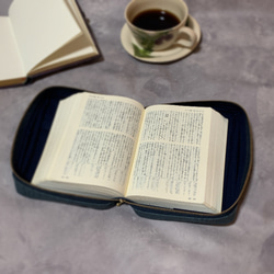 小型聖書カバー［フェイクレザー］✳︎ ネイビーブルー 4枚目の画像