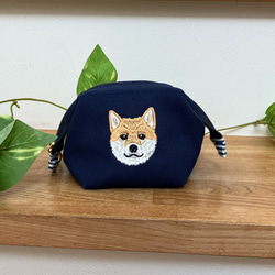 刺繍のワイヤーポーチSサイズ〈柴犬/ネイビー・グリーン・ブルー〉 2枚目の画像