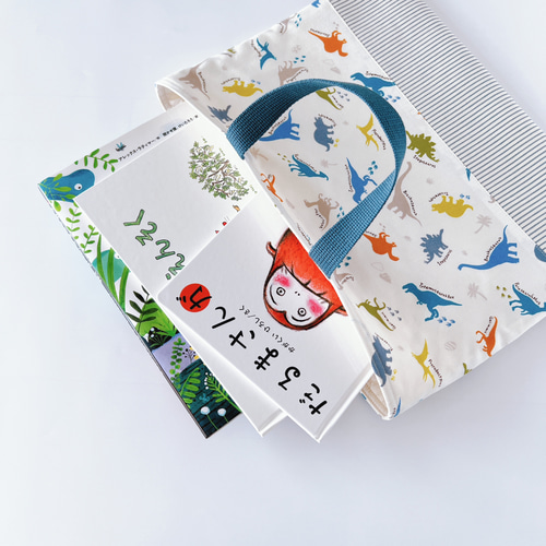 3点セット】《 カラフル恐竜／オフホワイト 》レッスンバッグ 上履き