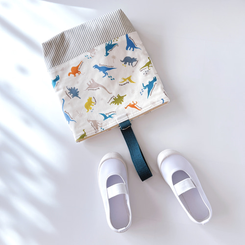 3点セット】《 カラフル恐竜／オフホワイト 》レッスンバッグ 上履き