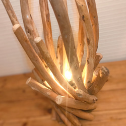 【流木ライト】天然木 無垢材 照明 間接照明 おしゃれ レトロ モダン 海 ナチュラル 自然 3枚目の画像