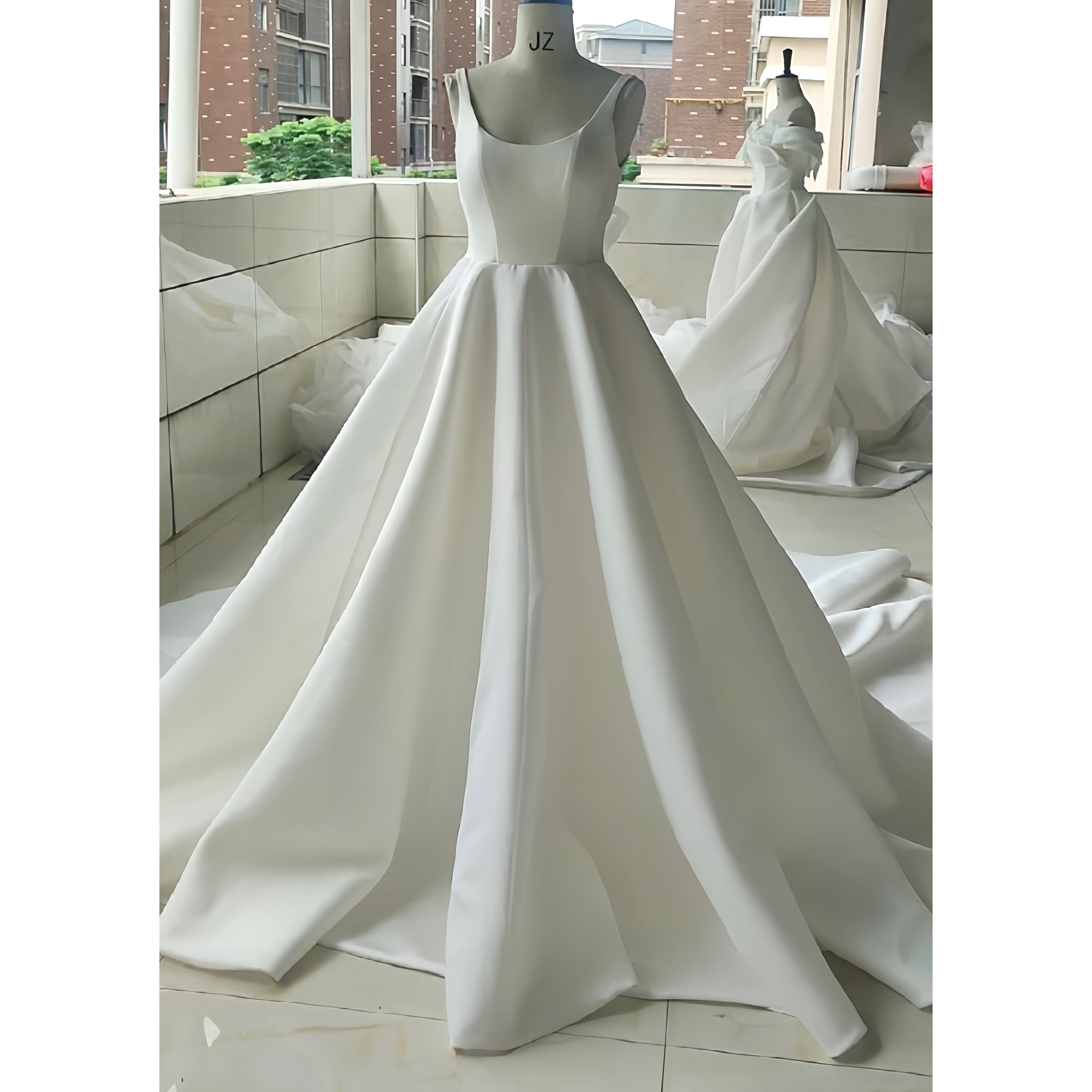 新着商品！オフホワイト高級感　スクエアネック　オンショルダードレス編み上げ　ビスチェ　オーダー可能披露宴お呼ばれトレーン 27,735円