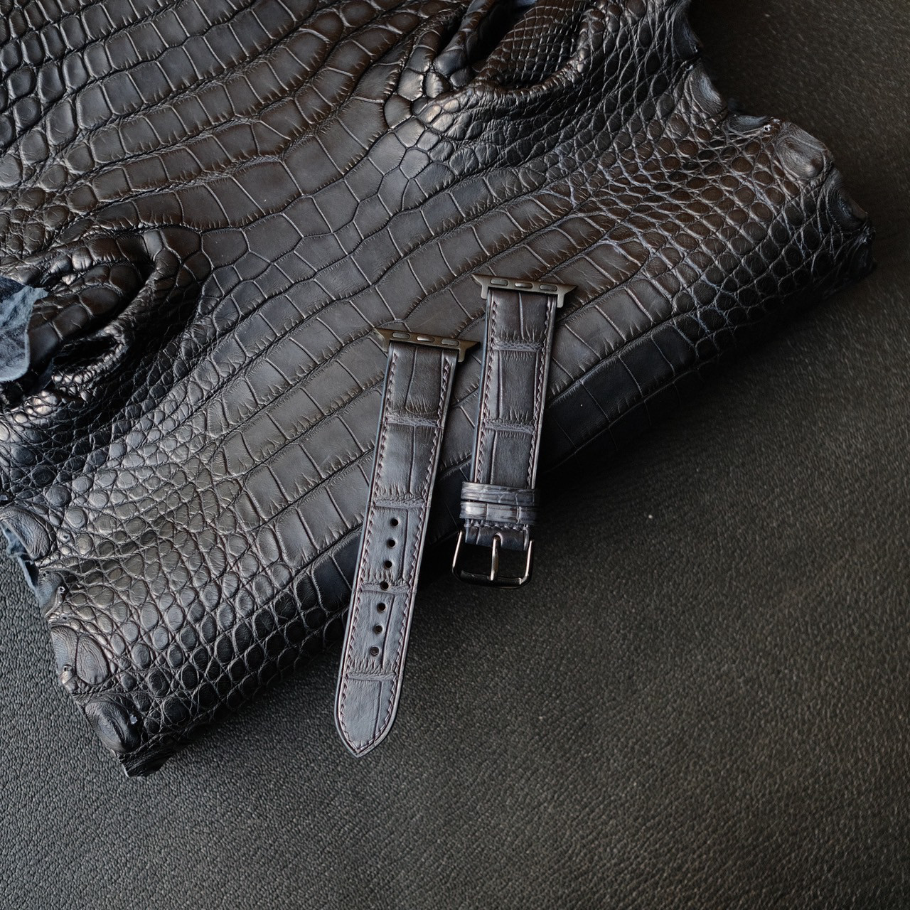 Dark marin aligator 高級革時計ベルトワニ革時計ベルトアップルウォッチ時計バンド