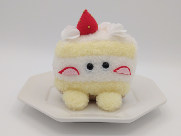 いちごのショートケーキちゃん(受注制作) ぬいぐるみ PUKONNU