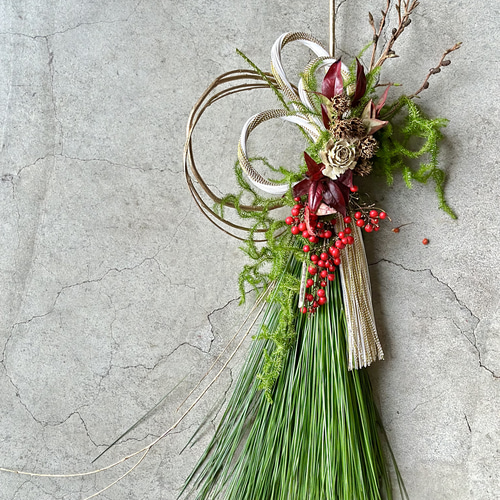 1点かぎり 生花の贅沢なしめ飾り 大王松 /スタイリッシュしめ飾り