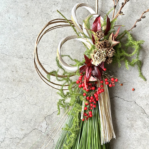 1点かぎり 生花の贅沢なしめ飾り 大王松 /スタイリッシュしめ飾り