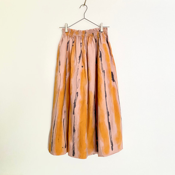 手染めコットンネルのふんわりスカート / Line × grayish pink 1枚目の画像