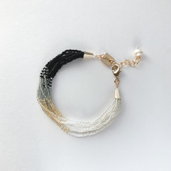 BRACELET:「冬」四季 -グラデーションビーズのブレスレット- 1枚目の画像