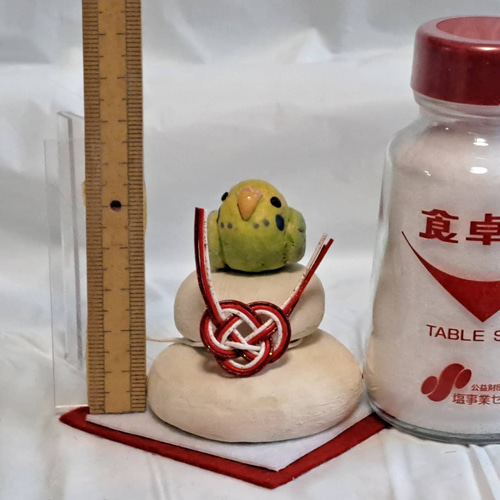 羊毛フェルト セキセイインコ 鏡餅 正月飾り 吹っ飛ん