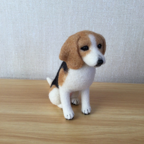 羊毛フェルト　ハンドメイド　ビーグル ビーグル犬b＊羊毛フェルト＊ | iichi 日々の暮らしを心地よく