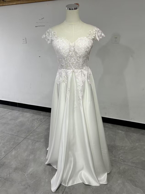 フランス風 ウエディングドレス 可愛い 花嫁 繊細レース 結婚式/披露宴 1枚目の画像