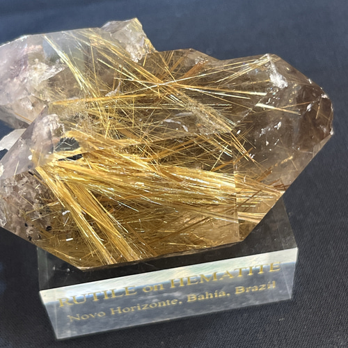 太陽放射ルチル 一部磨き タイチンルチル ガーデンルチル 原石 台座付き 天然石 希少♡ 太陽放射ルチル 一部磨き タイチンルチル 原石 ルチル