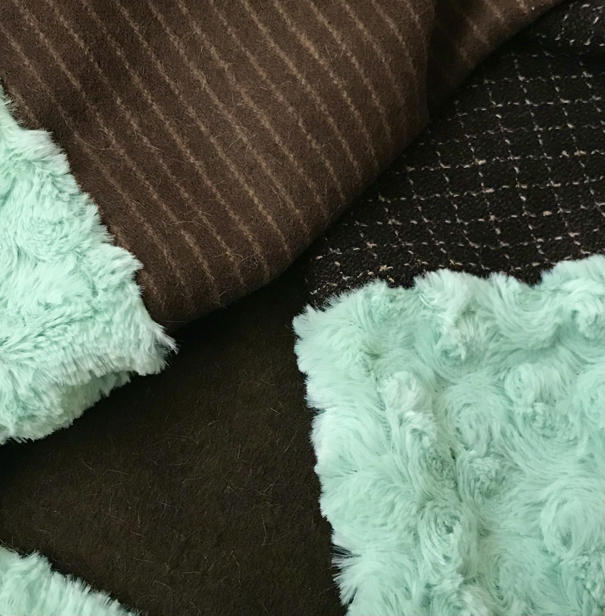 チョコミントカラーの可愛いパッチワークスヌード