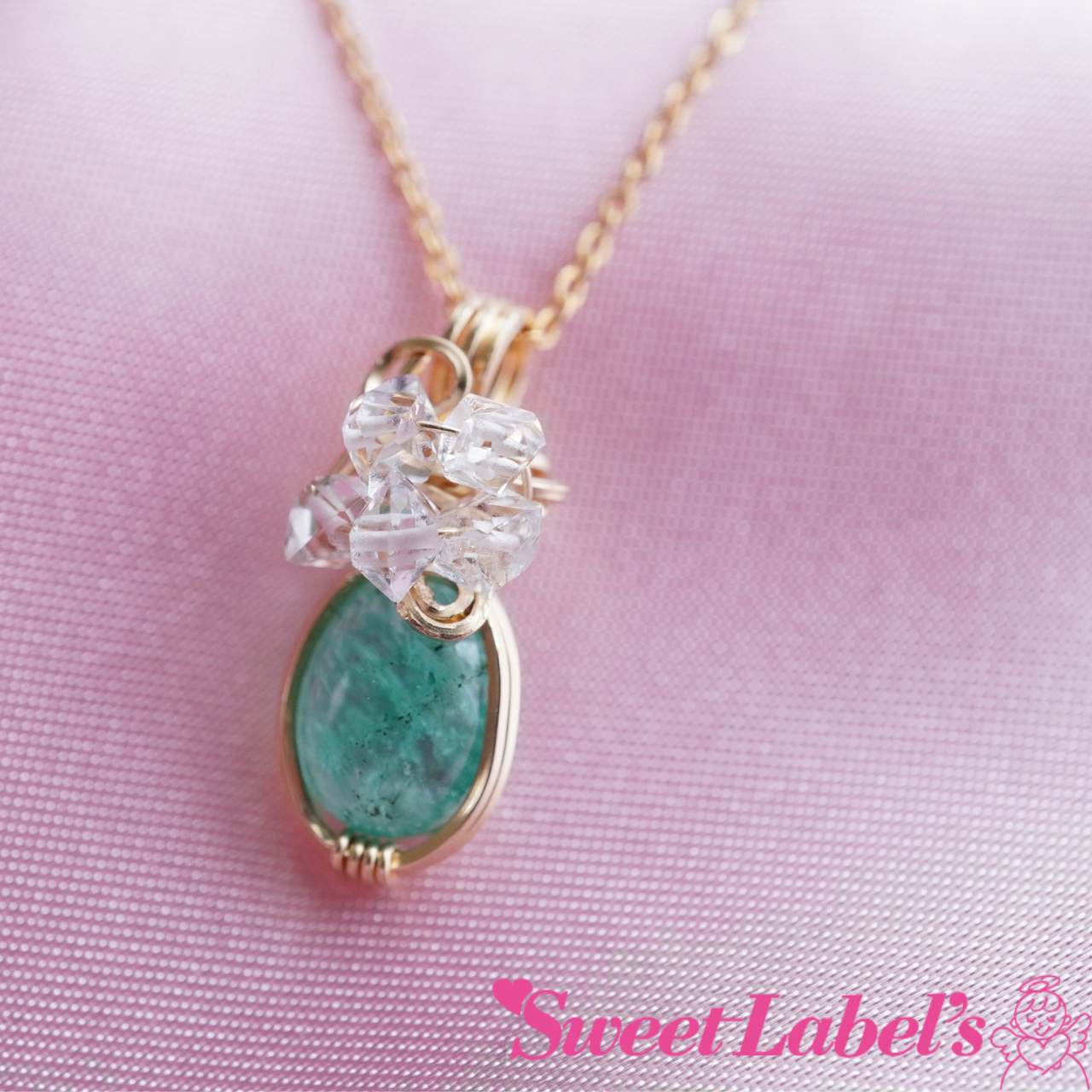 女神のワイヤージュエリー　エメラルド