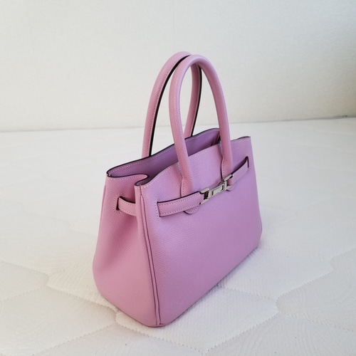 上品で可愛らしいハンドバッグ』(フランス産レザー モーヴ 上品で可愛らしいハンドバッグ』(フランス産レザー モーヴ