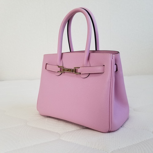 上品で可愛らしいハンドバッグ』（フランス産レザー モーヴ