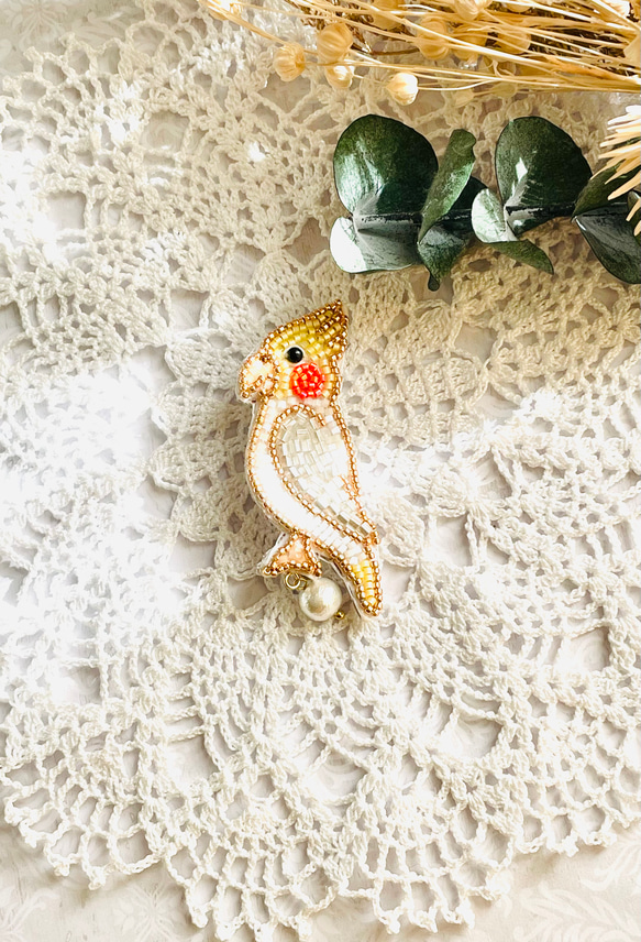 【ニュイ】オートクチュール刺繍　おばけ・ouiブローチ ニュイ様専用】オートクチュール刺繍 おばけ・ouiブローチ