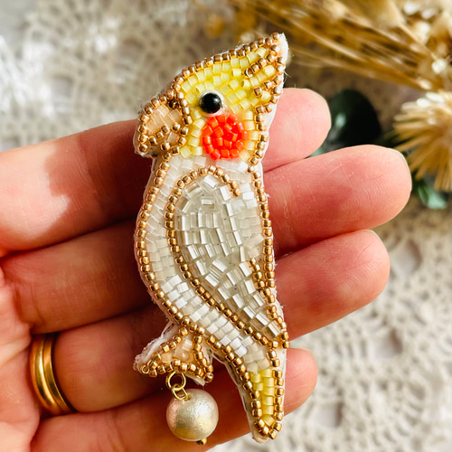 オートクチュール刺繍　キャンドルブローチ オートクチュール刺繍のブローチ ゴールドカラー（受注生産