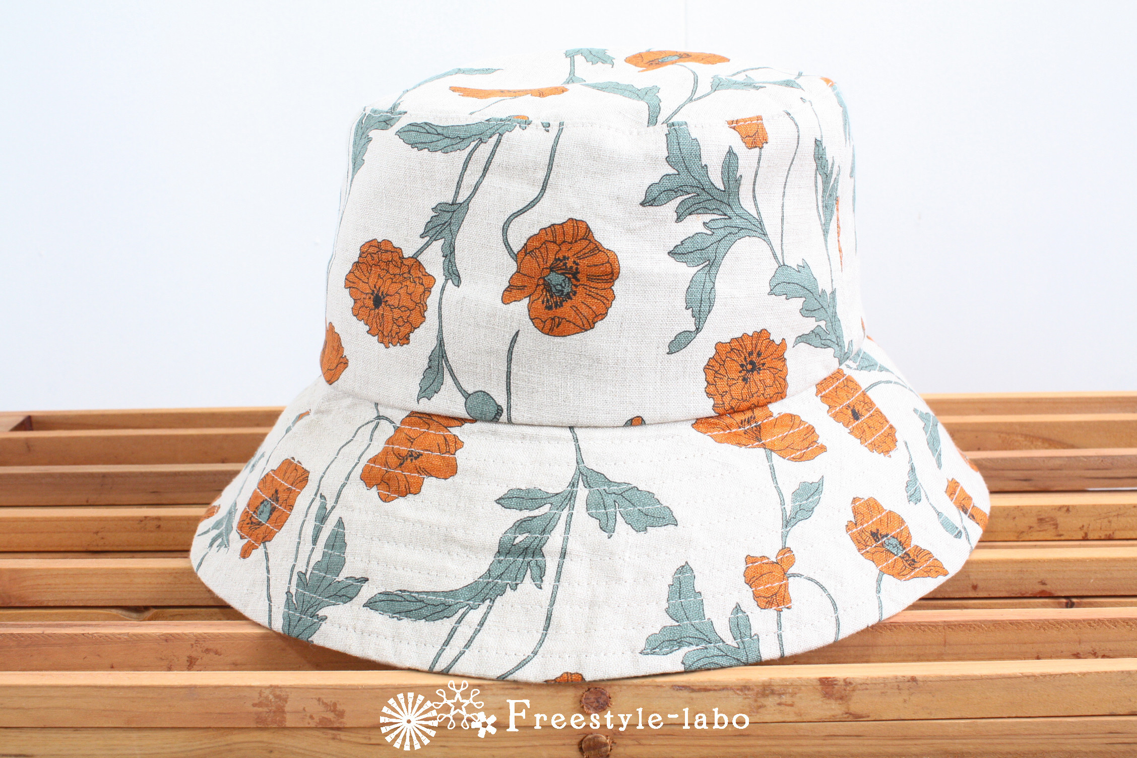 つば長めレギュラーハットタイプ●ナチュラルリネンの花柄ハット　ナチュラル　春夏　帽子　紫外線対策