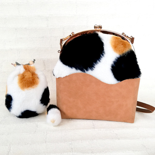 ミケねこバッグ/ファーがま口/ファーバッグ/スマホショルダー/がま口