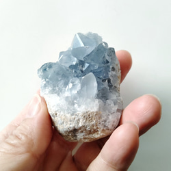 【送料無料】天上の青◆セレスタイト原石ジオード 4枚目の画像