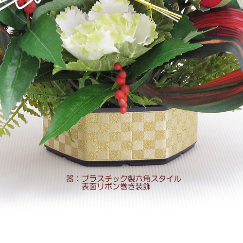 お正月飾り　赤い椿　葉牡丹　アレンジメント お正月飾り 赤い椿 葉牡丹 アレンジメント