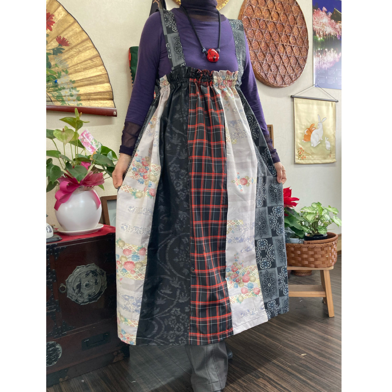 古布リメイク昭和の雪花絞りからエプロンドレス