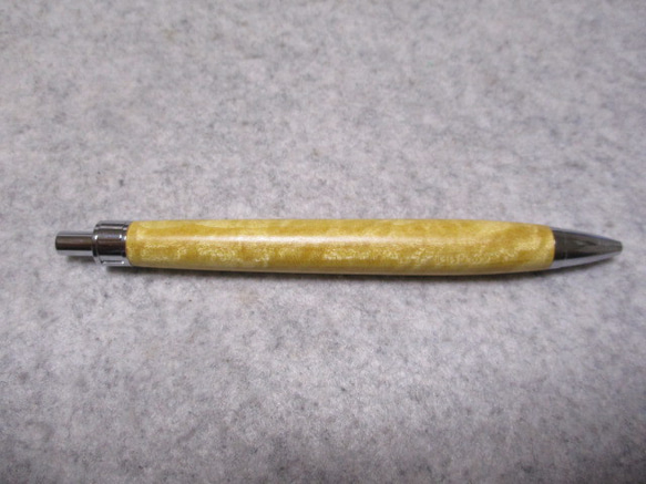 セイロンサテンウッド　キルト杢　キヌカオイル仕上げ　木軸ボールペン(シャープペンシル)　希少材　 3枚目の画像