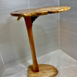 天然木　とち縮杢　折り畳み　サイドテーブル　一点物　手造り 4枚目の画像