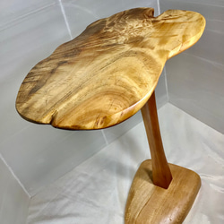 天然木　とち縮杢　折り畳み　サイドテーブル　一点物　手造り 2枚目の画像