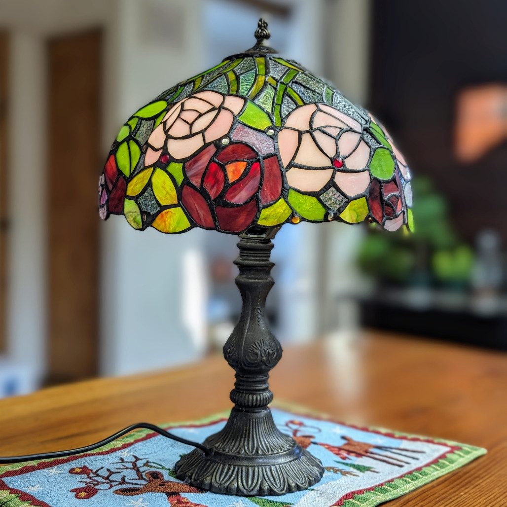レトロなステンドグラスシェードのテーブルランプ【受注生産】
