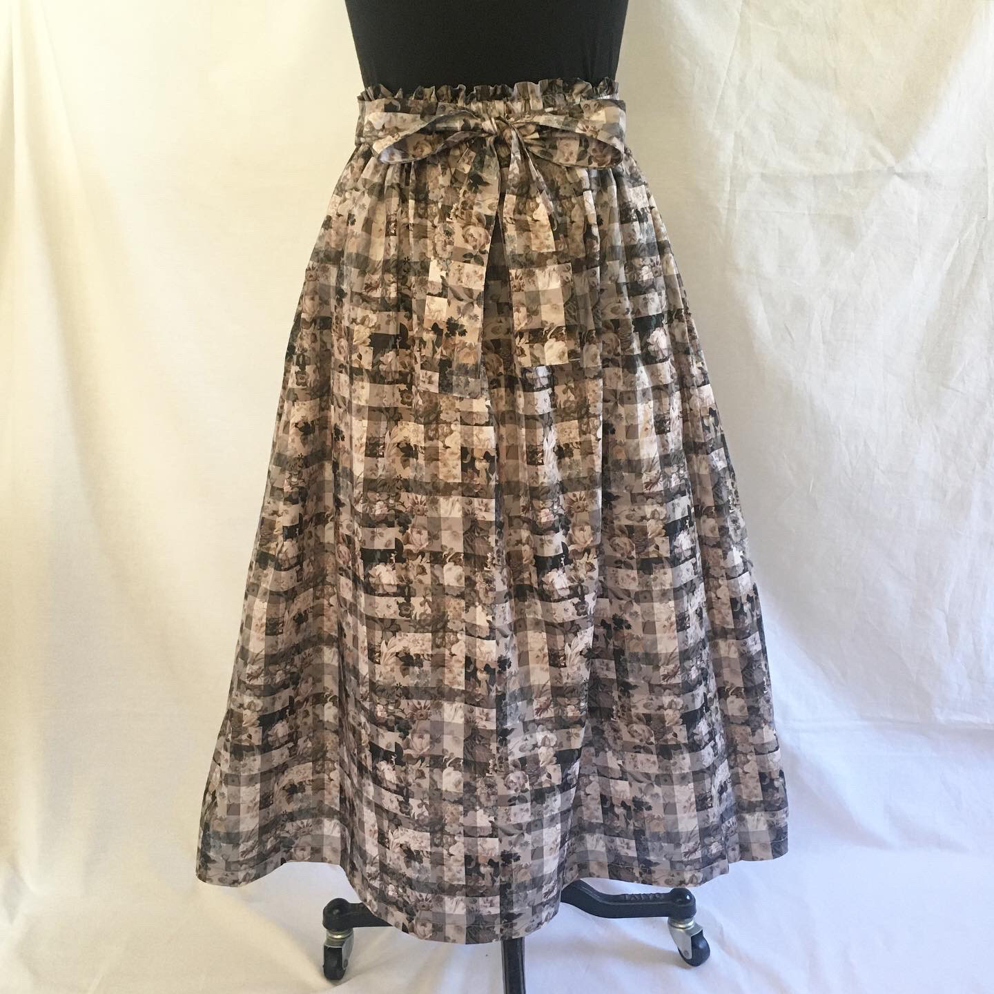 人気再々販です✴︎リバティ 大人の素敵リボンスカート✴︎アーカイブ  