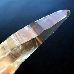 イエロー(ゴールド)レムリアン・キークリスタル b Yellow (gold) Lemurian seed 2枚目の画像