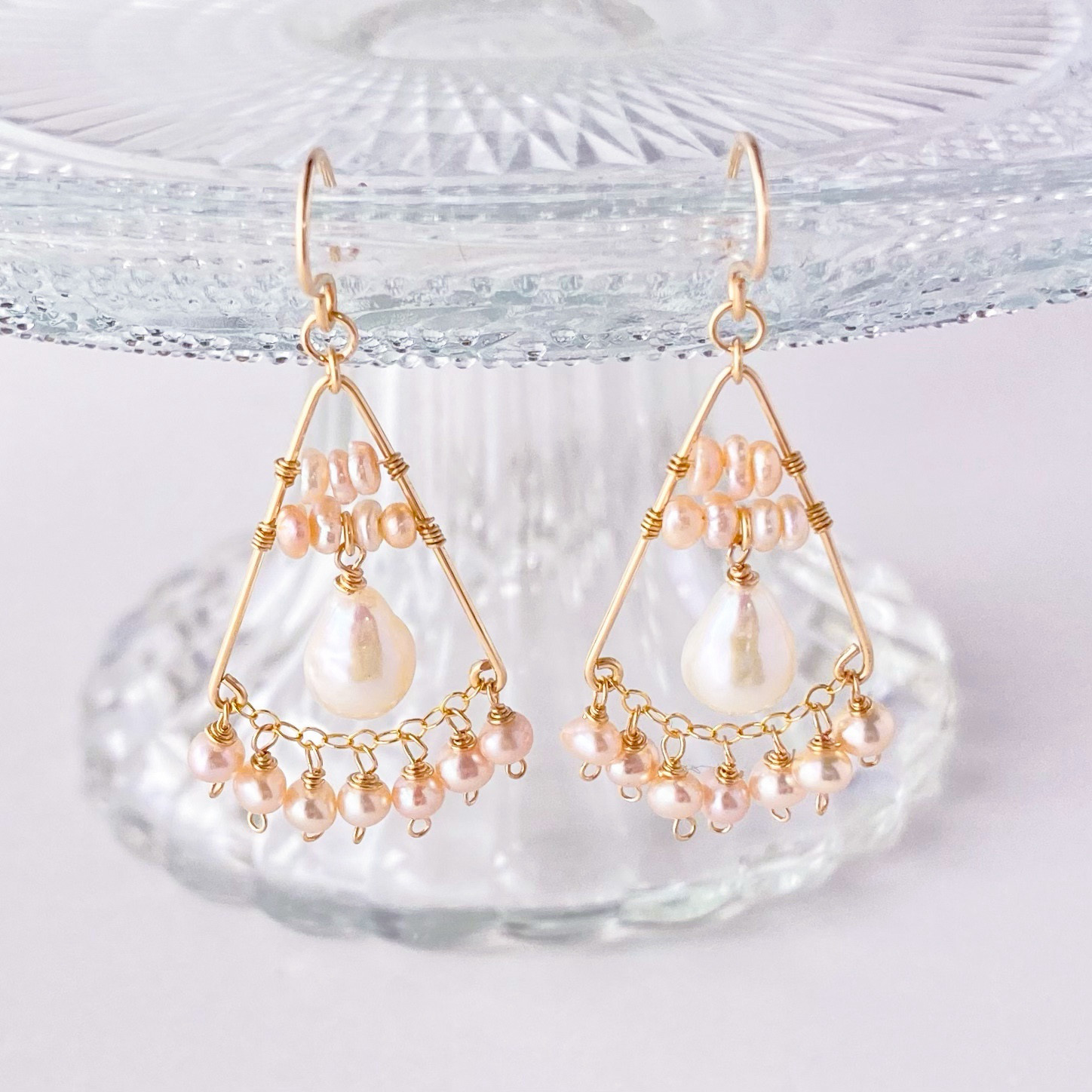 湖水真珠のトライアングルピアス／イヤリング　淡水　パール　14kgf