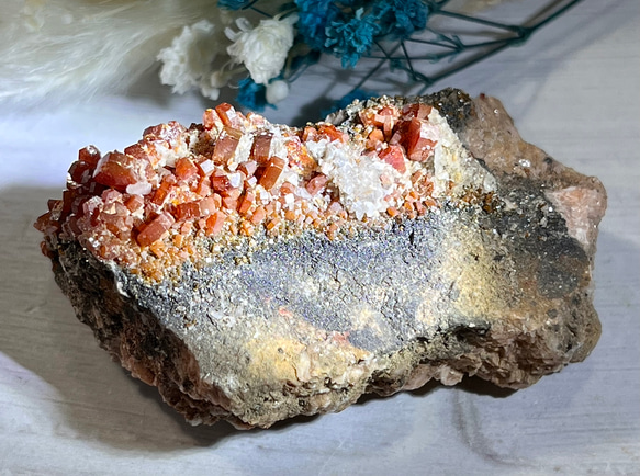 永遠の愛の印✨　バナジナイト　バナジン鉛鉱　原石　ラフストーン 4枚目の画像